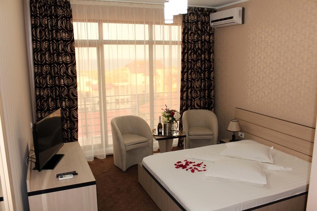 Hotel Cristal Năvodari Pokoj fotografie